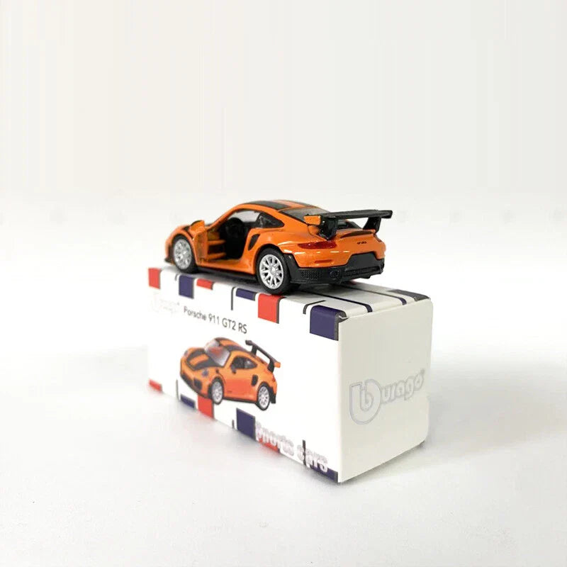 Bburago Porsche 911 GT2 RS Scale 1:64