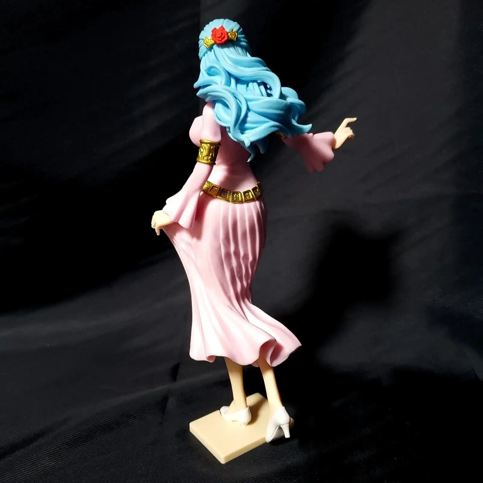 One Peace Nefeltari Vivi Action Figure – 22cm PVC Collectible Statue