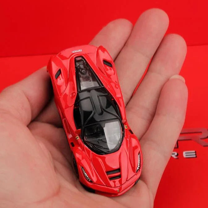 Bburago LAFERRARI Scale 1:64