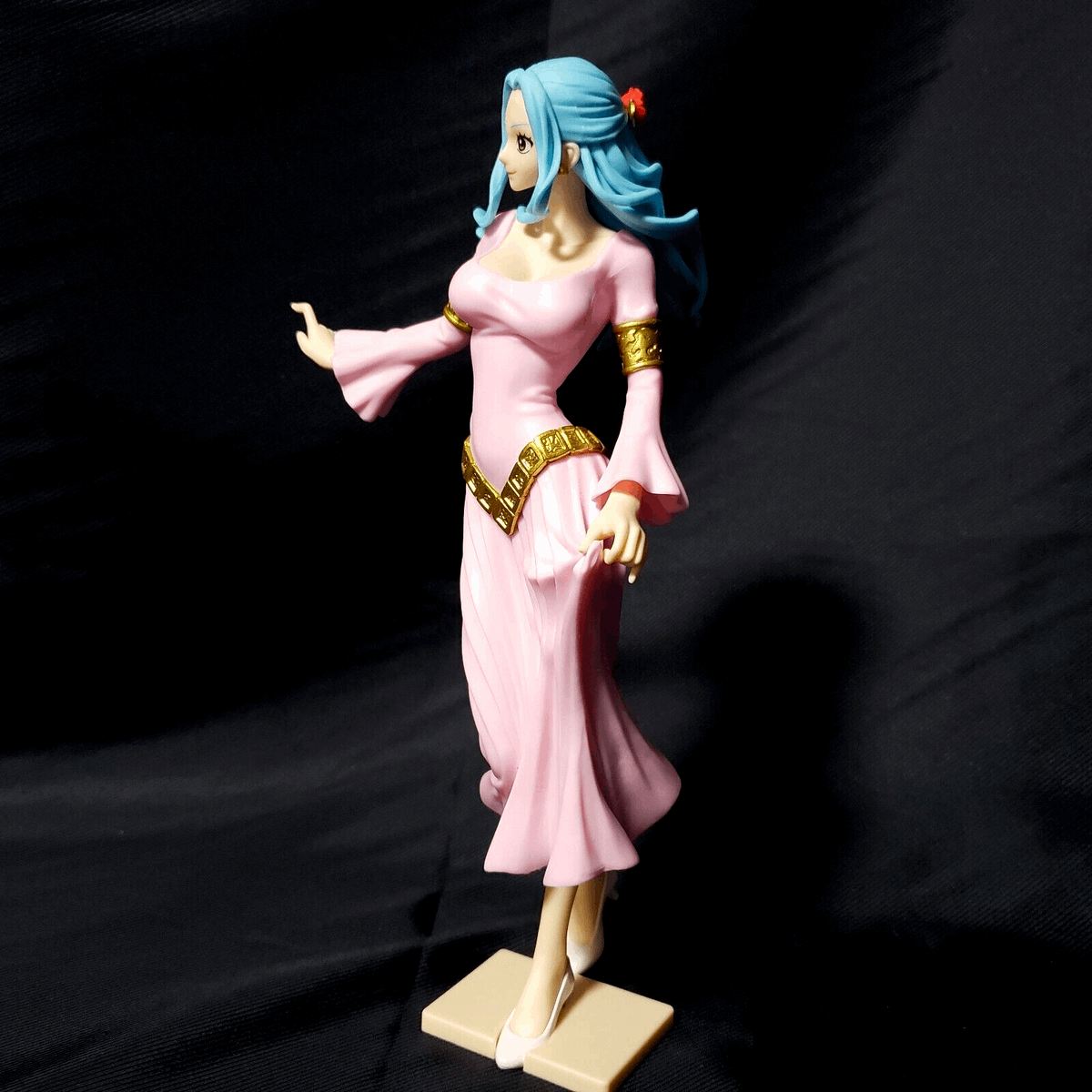 One Peace Nefeltari Vivi Action Figure – 22cm PVC Collectible Statue